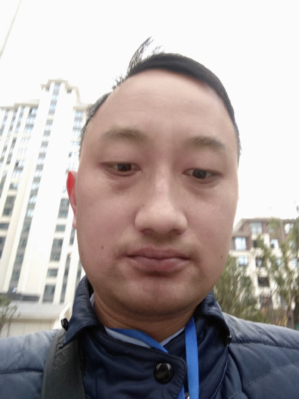 老男人的第一张照片--襄阳认干亲服务网